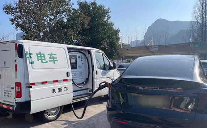 两当汽车搭电